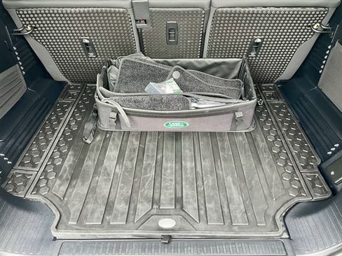 Certified 2025 Land Rover Defender 110 S AWD/4WD image 34