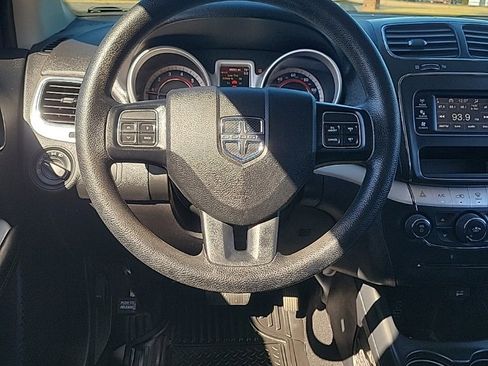 Used 2020 Dodge Journey SE image 15