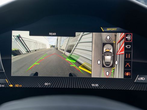 Used 2021 Ferrari Roma RWD image 16