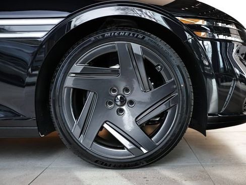 New 2026 Genesis G90 3.5T Prestige image 4