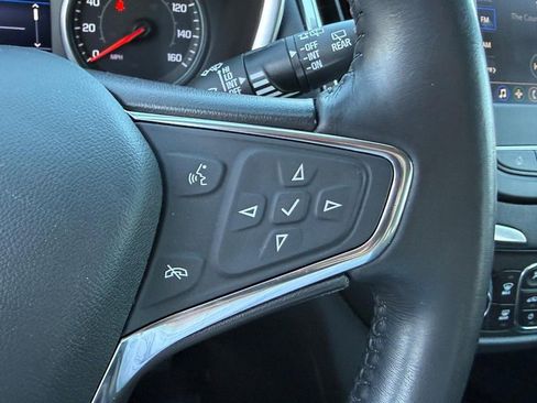 Used 2021 Chevrolet Equinox LT FWD image 22