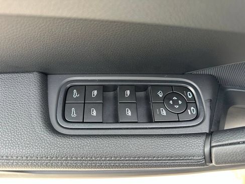 Certified 2026 Porsche Cayenne S AWD/4WD image 19
