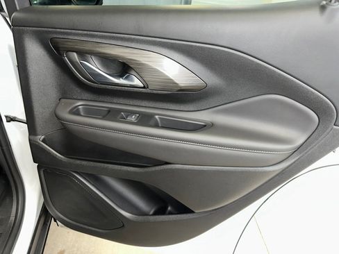 Certified 2023 GMC Terrain SLE w/ Driver Convenience Package image 28