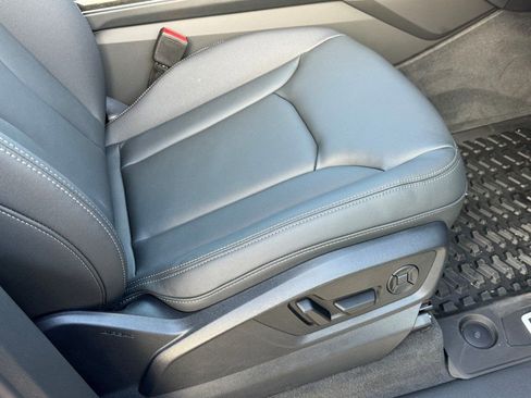 New 2026 Audi Q7 2.0T Premium image 13