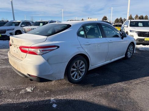 Used 2019 Toyota Camry LE image 2