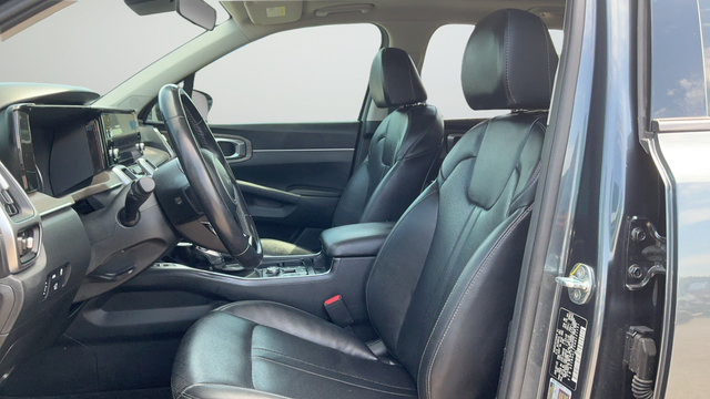 Used 2022 Kia Sorento EX w/ Panoramic Sunroof Package FWD image 20