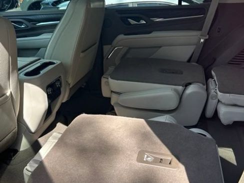 Certified 2022 GMC Yukon Denali RWD image 5