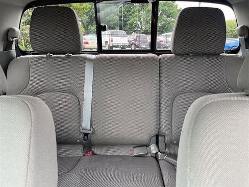 Used 2017 Nissan Frontier SV AWD/4WD image 15