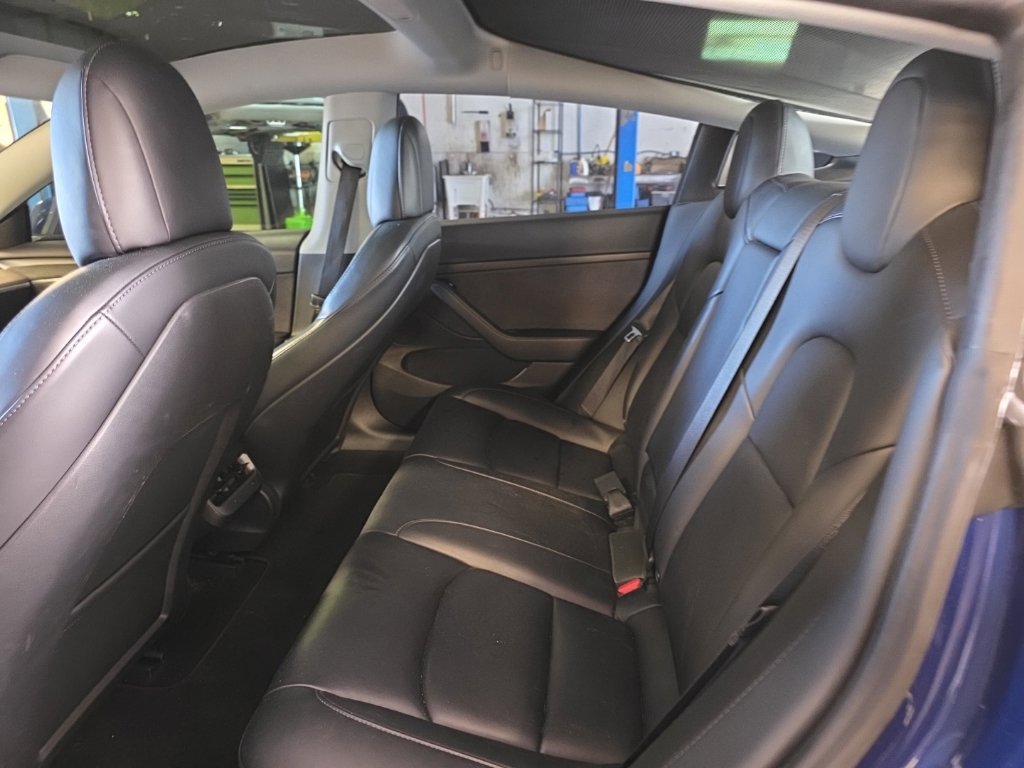 Used 2021 Tesla Model 3 Standard Range Plus RWD image 5