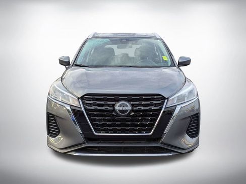 Used 2023 Nissan Kicks SV image 9
