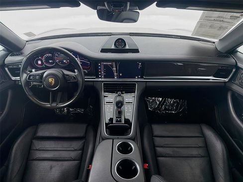 Used 2022 Porsche Panamera Platinum Edition image 15