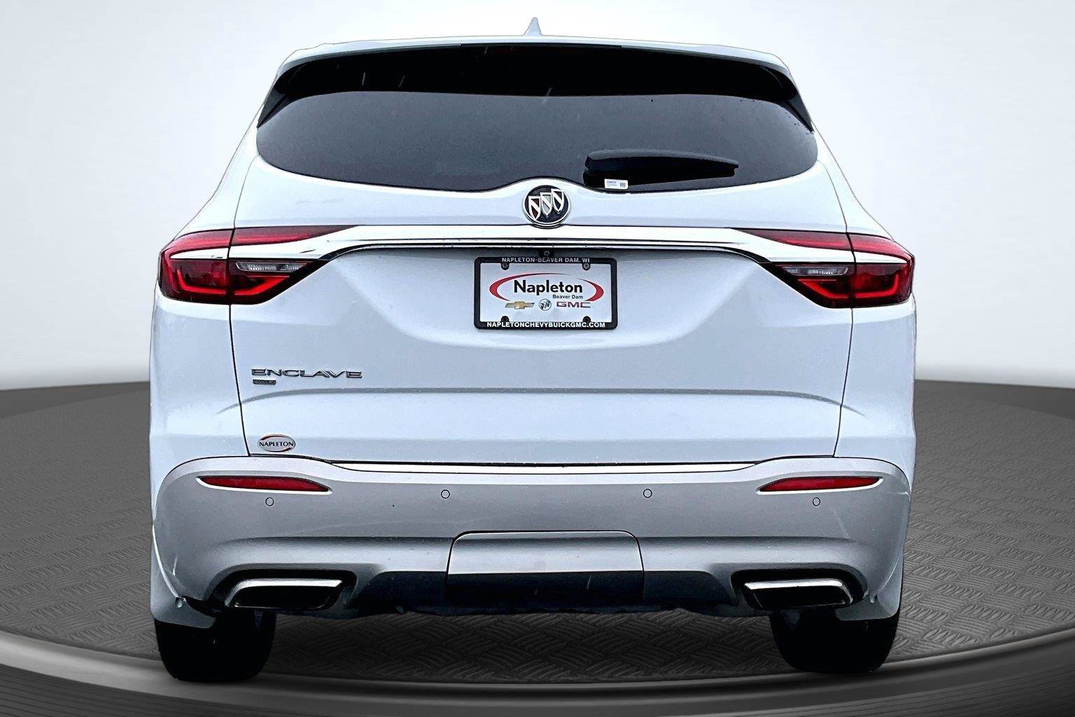 Used 2021 Buick Enclave Essence w/ Sound and Sites Package AWD/4WD image 4