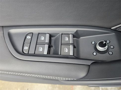 Used 2021 Audi SQ5 Prestige w/ Prestige Package image 18