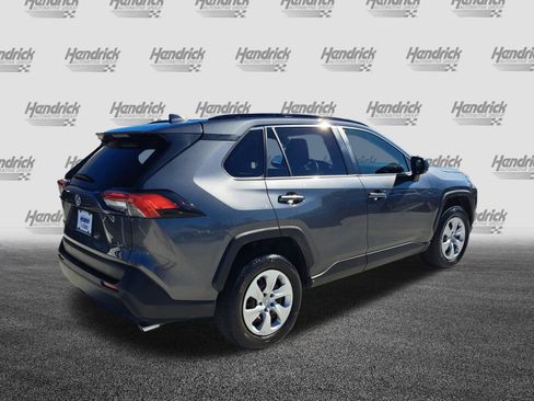 Used 2019 Toyota RAV4 LE image 9