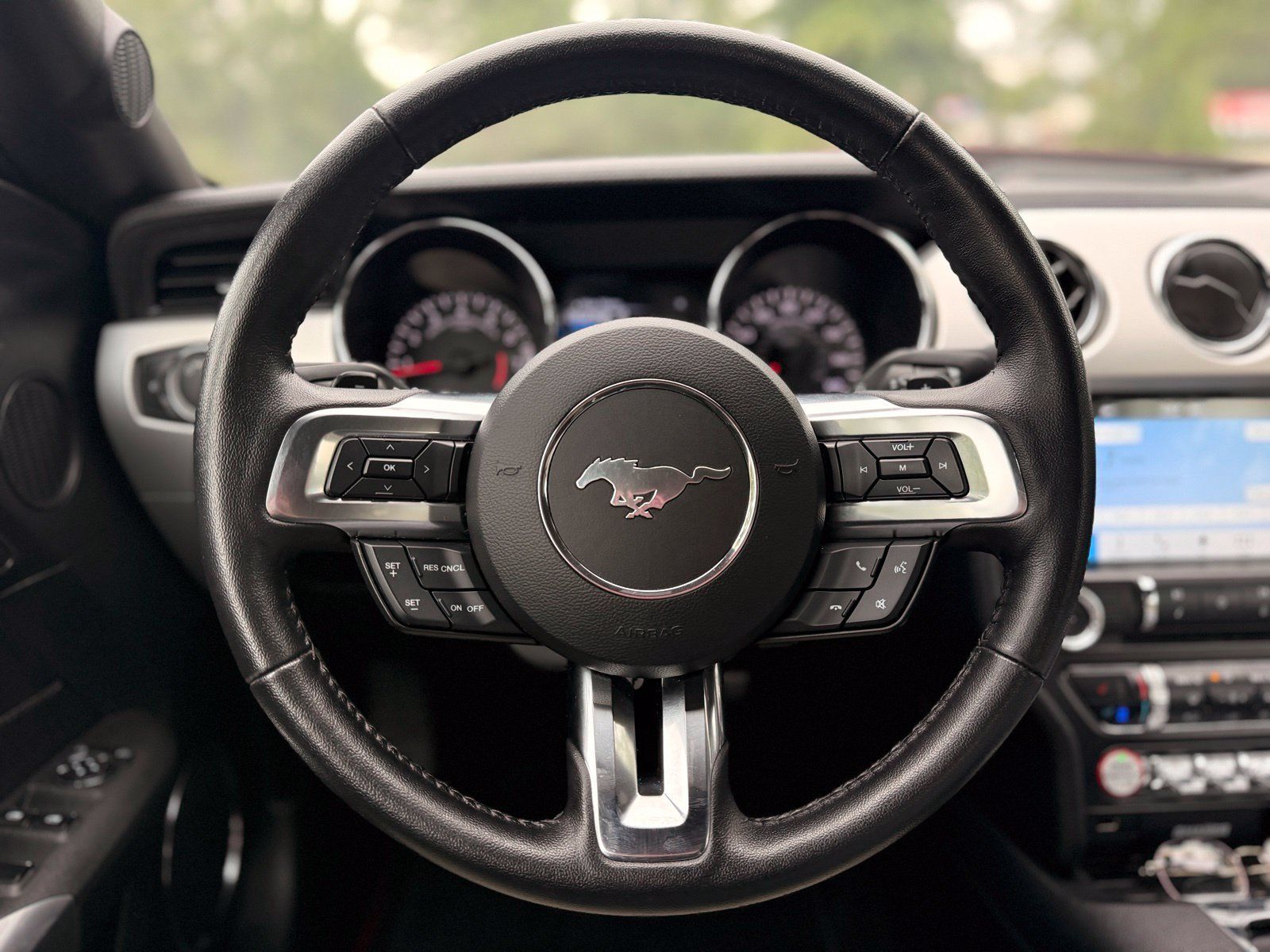 Used 2017 Ford Mustang Premium RWD image 25