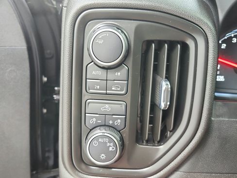 Used 2023 Chevrolet Silverado 1500 Custom AWD/4WD image 18