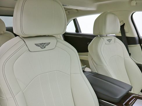 Used 2024 Bentley Flying Spur S V8 image 39