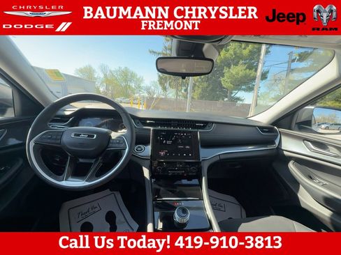 Used 2023 Jeep Grand Cherokee L Laredo w/ Luxury Tech Group I AWD/4WD image 17