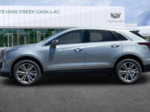 Used 2025 Cadillac XT5 Premium Luxury w/ Technology Package FWD image 6