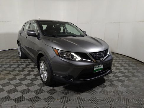 Used 2018 Nissan Rogue Sport S w/ S Appearance Package AWD/4WD image 14