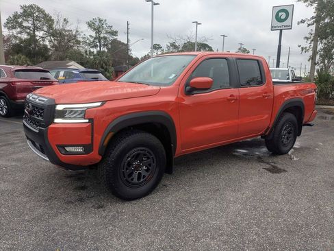Used 2025 Nissan Frontier PRO-4X w/ Interior Protection Package image 8