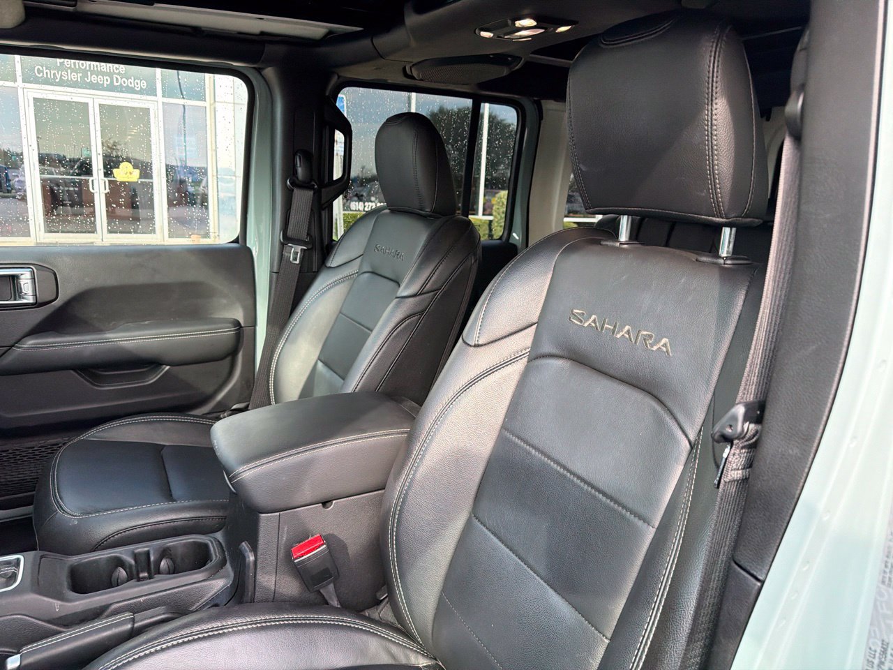 Used 2023 Jeep Wrangler Unlimited Sahara w/ Cold Weather Group AWD/4WD image 15