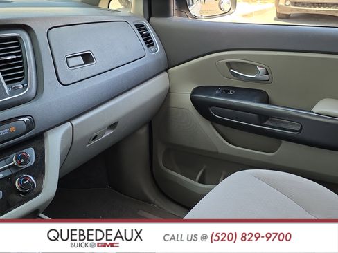 Used 2018 Kia Sedona LX image 20