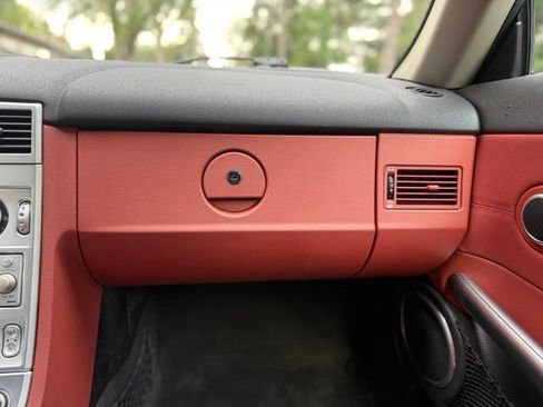 Used 2004 Chrysler Crossfire Coupe RWD image 25