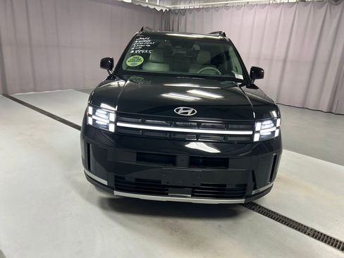 Used 2025 Hyundai Santa Fe Limited image 2