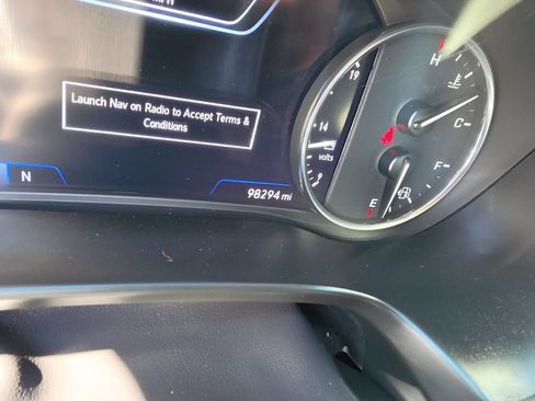 Used 2022 Buick Enclave Premium AWD/4WD image 19