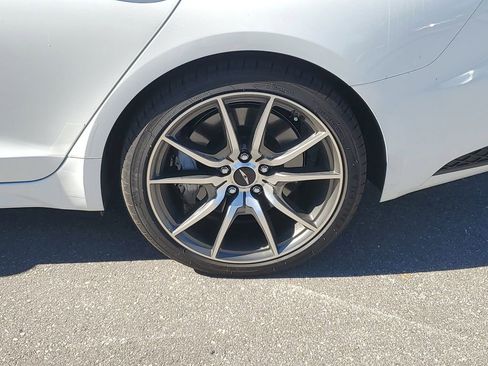 Used 2025 Genesis G70 2.5T image 13