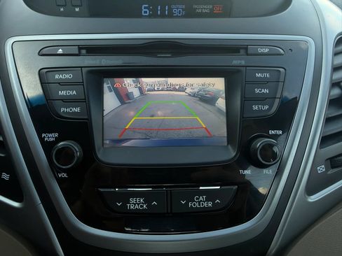 Used 2014 Hyundai Elantra SE w/ Option Group 02 FWD image 12