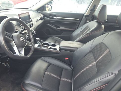 Used 2024 Nissan Altima 2.5 SR image 10