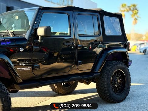 Used 2017 Jeep Wrangler Unlimited Sahara w/ Connectivity Group image 3