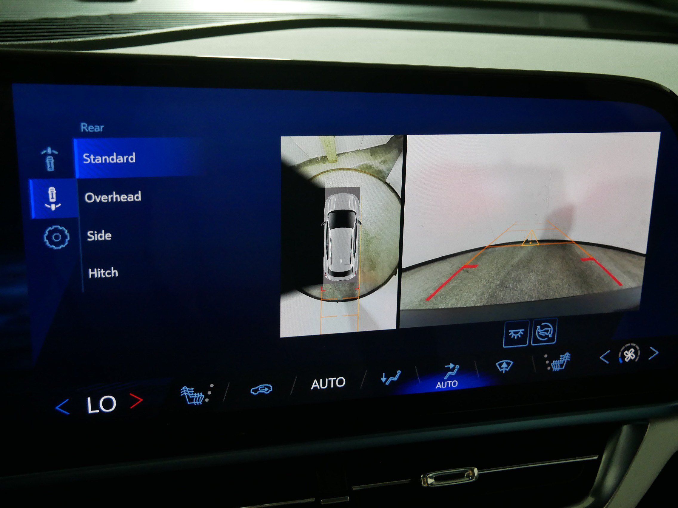 Used 2025 Chevrolet Equinox EV LT w/ Convenience Package FWD image 33