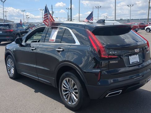 Certified 2024 Cadillac XT4 Premium Luxury FWD image 5