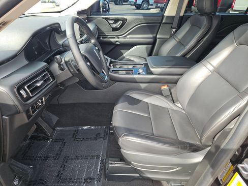 Used 2023 Lincoln Aviator 2WD w/ Class IV Trailer Tow Package image 21
