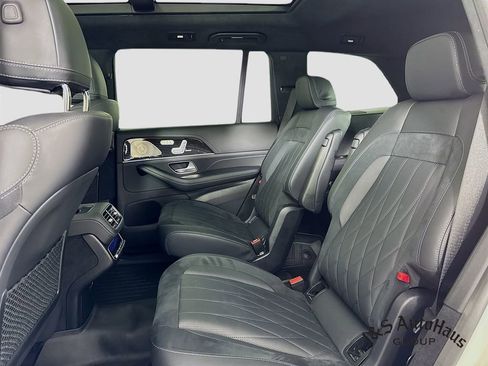 Used 2024 Mercedes-Benz GLS 63 AMG 4MATIC image 27