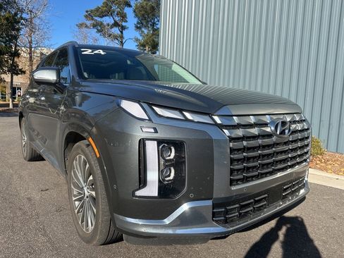 Used 2024 Hyundai Palisade Calligraphy image 1