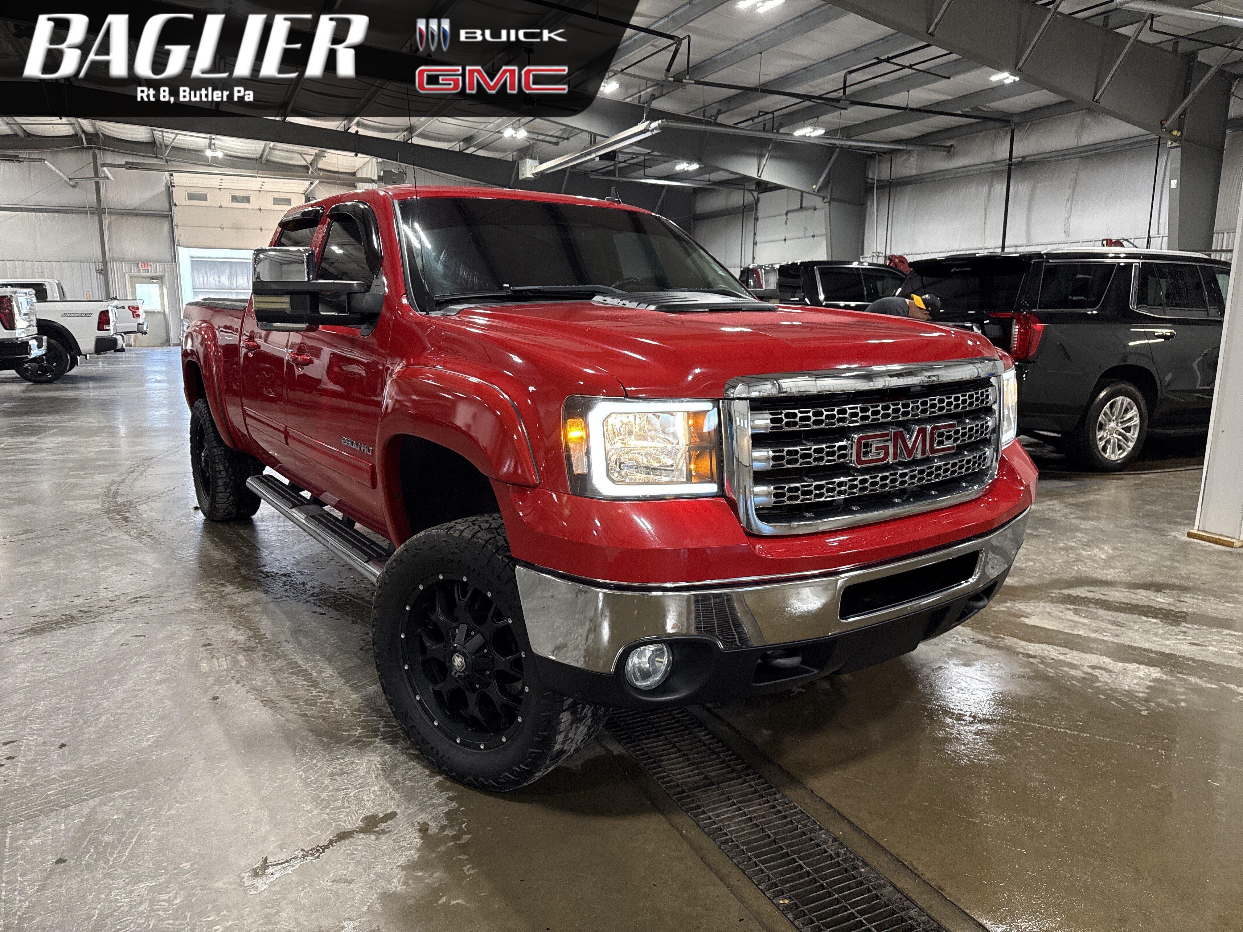 Used 2013 GMC Sierra 2500 SLT w/ SLT Convenience Package AWD/4WD image 1