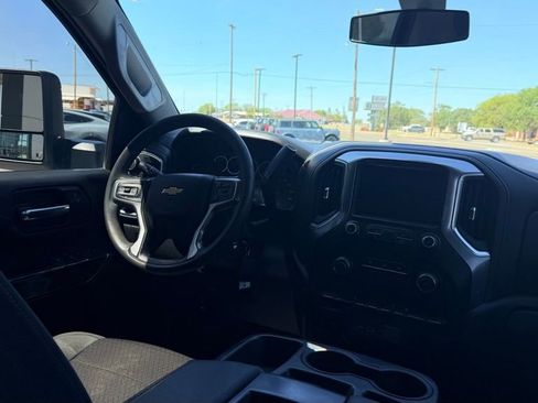 Used 2022 Chevrolet Silverado 3500 LT AWD/4WD image 18