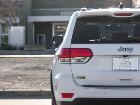 Used 2015 Jeep Grand Cherokee Limited w/ Luxury Group II image 45