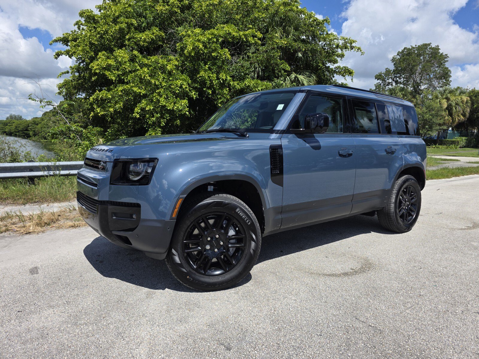 New 2026 Land Rover Defender 110 S AWD/4WD image 1