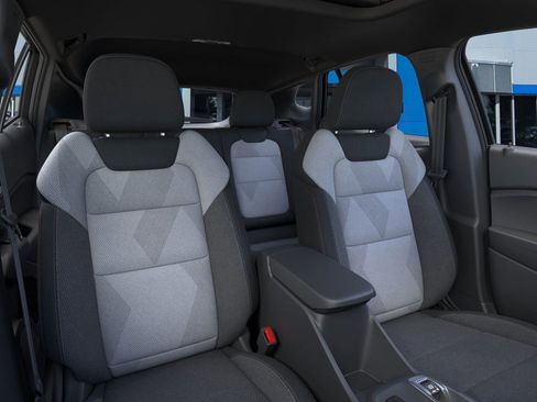 New 2026 Chevrolet Trax RS w/ Sunroof Package FWD image 16