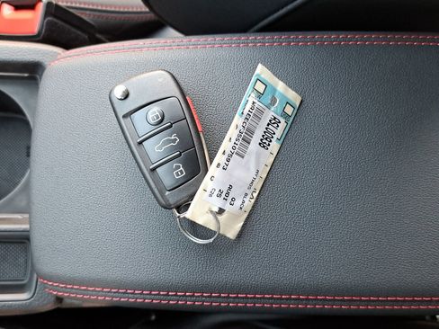 Certified 2025 Audi Q3 2.0T Premium Plus w/ Premium Plus Package image 40