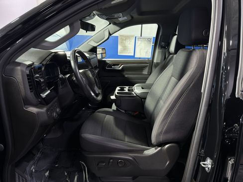 Used 2022 Chevrolet Silverado 1500 LT w/ Safety Package AWD/4WD image 23