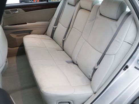 Used 2011 Toyota Avalon Limited FWD image 10