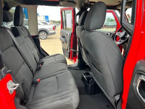 Used 2021 Jeep Wrangler Unlimited Sahara image 17