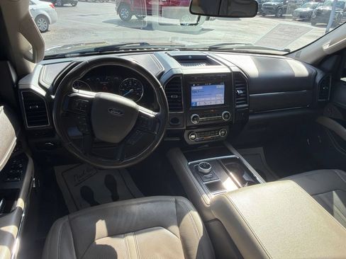 Used 2018 Ford Expedition Max Limited RWD image 14