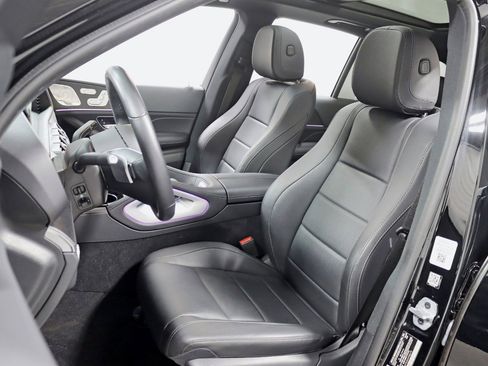 Used 2024 Mercedes-Benz GLE 350 4MATIC w/ AMG Line Exterior image 29